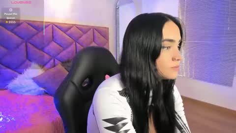 Elaia online show from 01/16/26, 04:27