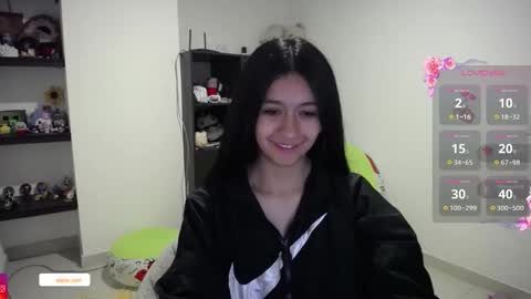 Elaine eli online show from 10/19/25, 04:46