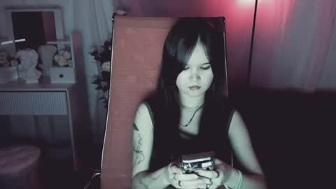 Snapshot of elainebeness chatting on 05/05/26, 07:11 Your sweet girl online show from 05/05/26, 07:11