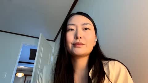 Mila online show from 06/19/26, 06:07