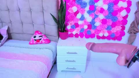 Ela  online show from 02/03/25, 04:57