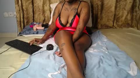 Snapshot of elandrea54 chatting on 11/03/25, 01:34 elandrea54 online show from 11/03/25, 01:34