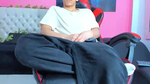 Elan Giralon online show from 11/13/25, 11:14