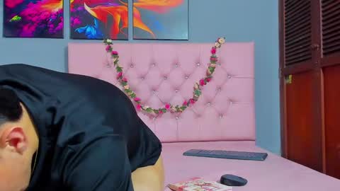 Elan Giralon online show from 11/19/25, 11:27