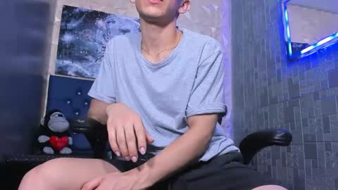 Elan Giralon online show from 04/10/26, 10:14