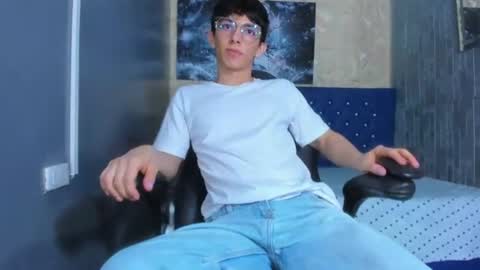 Elan Giralon online show from 07/11/26, 12:35