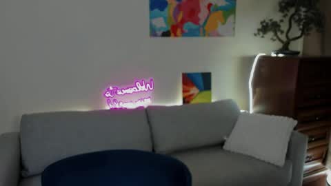 Elani online show from 04/28/26, 04:12