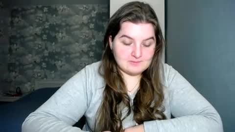 Elanis online show from 12/28/24, 12:24