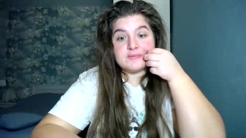 Elanis online show from 11/05/25, 01:11