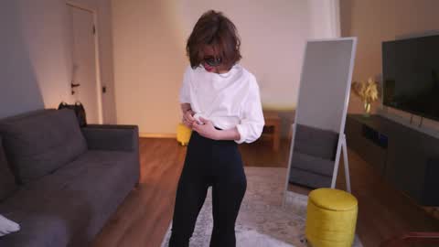 ELA 3 online show from 04/09/26, 06:30