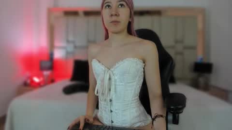 Ela online show from 02/19/26, 12:12