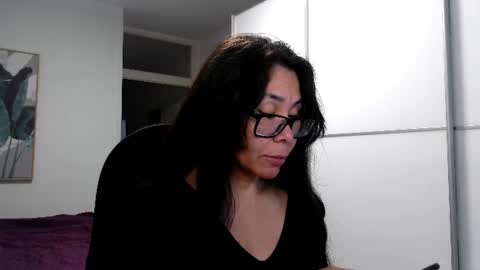 elaramuse_ online show from 07/22/26, 08:17