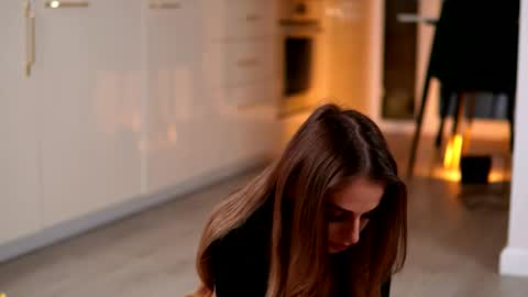 elarashine online show from 03/09/26, 08:24