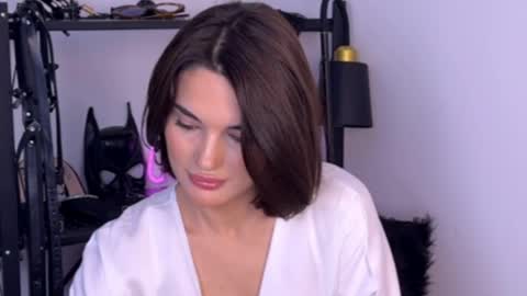 Elara online show from 04/03/26, 02:31