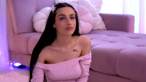 Ela online show from 03/03/26, 12:11