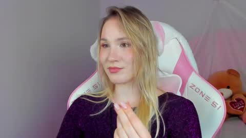 elaravoltage online show from 04/16/26, 05:58