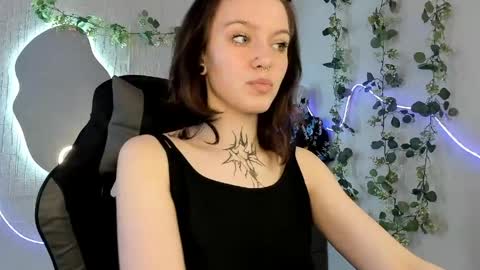 elastikiss online show from 04/16/26, 06:25