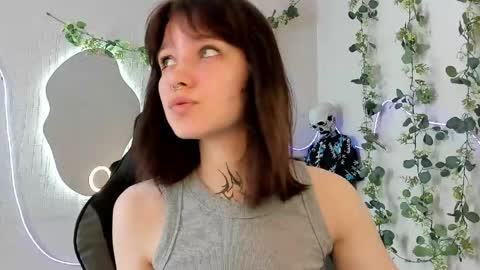 elastikiss online show from 04/19/26, 08:57