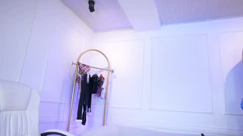 Elasummeer online show from 09/29/25, 11:48