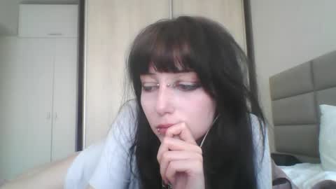 Lia online show from 05/31/26, 08:10