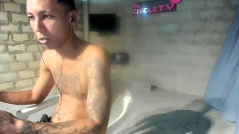 Snapshot of elchicletv chatting on 12/08/24, 12:51 El CHICLE TV - SHOW online show from 12/08/24, 12:51