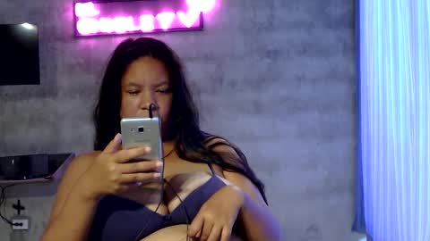 Snapshot of elchicletv chatting on 02/25/25, 03:05 El CHICLE TV - SHOW online show from 02/25/25, 03:05