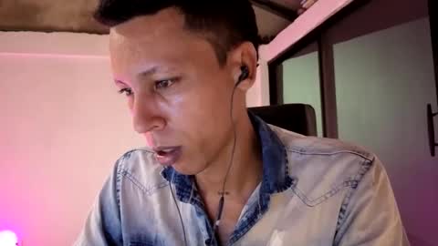 Snapshot of elchicletv chatting on 09/25/25, 07:12 El CHICLE TV - SHOW online show from 09/25/25, 07:12