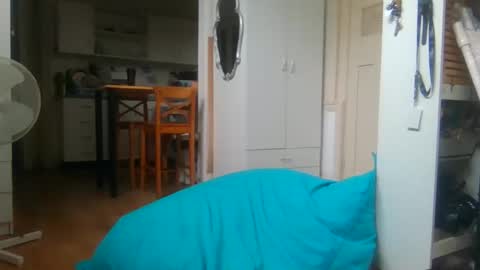 Snapshot of elcondorxo509107 chatting on 10/22/25, 01:39 daniel18cmx online show from 10/22/25, 01:39