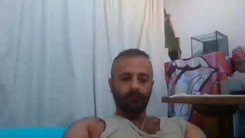 Snapshot of elcondorxo509107 chatting on 10/26/25, 07:36 daniel18cmx online show from 10/26/25, 07:36