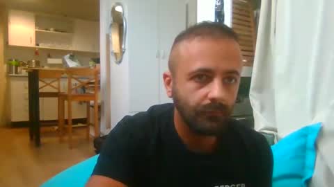 Snapshot of elcondorxo509107 chatting on 10/28/25, 02:26 daniel18cmx online show from 10/28/25, 02:26