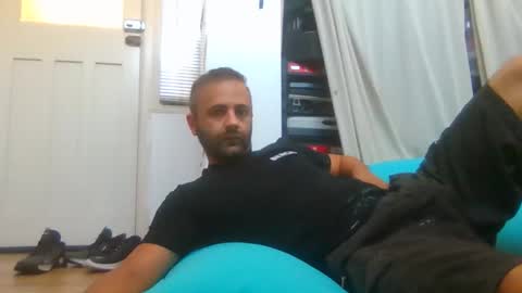 Snapshot of elcondorxo509107 chatting on 11/10/25, 02:10 daniel18cmx online show from 11/10/25, 02:10