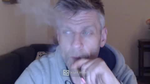 Snapshot of elculiador2207 chatting on 12/04/24, 10:19 Timm online show from 12/04/24, 10:19