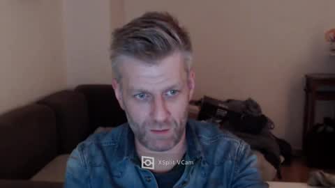 Snapshot of elculiador2207 chatting on 12/08/24, 03:43 Timm online show from 12/08/24, 03:43