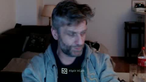 Snapshot of elculiador2207 chatting on 01/30/25, 04:13 Timm online show from 01/30/25, 04:13