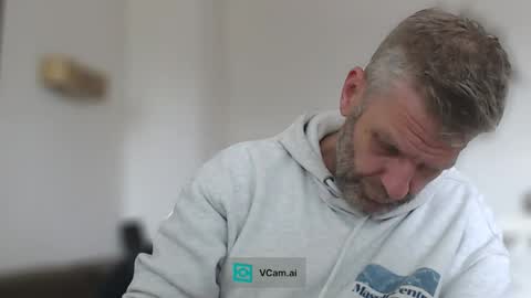 Snapshot of elculiador2207 chatting on 09/20/25, 12:06 Timm online show from 09/20/25, 12:06