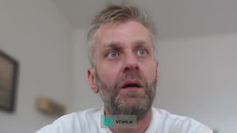 Snapshot of elculiador2207 chatting on 09/21/25, 06:15 Timm online show from 09/21/25, 06:15