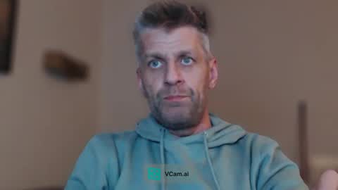 Snapshot of elculiador2207 chatting on 09/25/25, 10:13 Timm online show from 09/25/25, 10:13