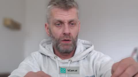 Snapshot of elculiador2207 chatting on 10/25/25, 11:40 Timm online show from 10/25/25, 11:40