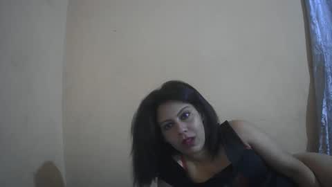 Isabella online show from 10/23/25, 05:12