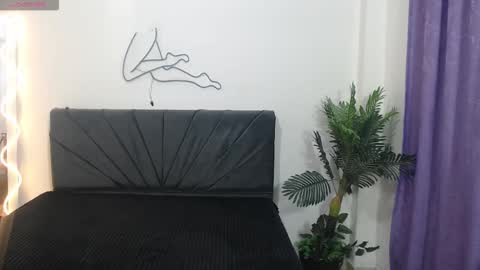 electra_tay online show from 09/29/25, 03:33