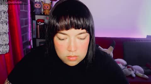 Snapshot of electricsapphire chatting on 11/06/25, 04:02 Alejandra online show from 11/06/25, 04:02