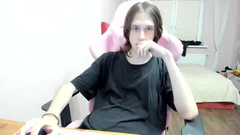 eleganc3 online show from 10/13/25, 07:25