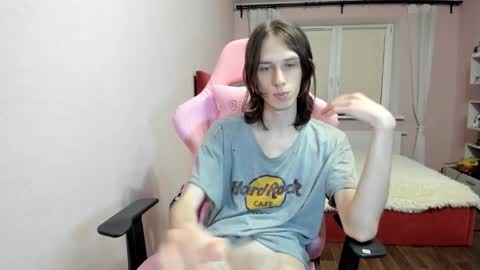 eleganc3 online show from 10/20/25, 09:48