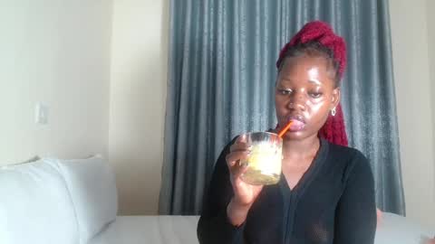 Nika online show from 02/04/25, 06:38