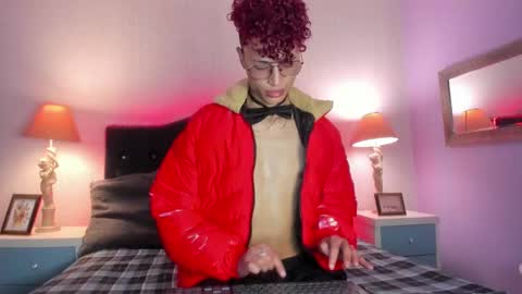 Elegant online show from 01/03/25, 02:54