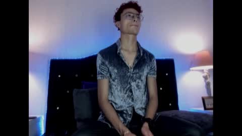 Elegant online show from 01/14/25, 06:45