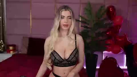 Eleine online show from 03/09/25, 08:52