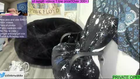 Snapshot of elektraexotic chatting on 01/14/26, 02:50 Elektra online show from 01/14/26, 02:50