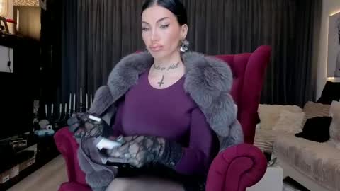 Snapshot of elektravelvet chatting on 12/04/24, 09:51 ElektraSheDemon online show from 12/04/24, 09:51