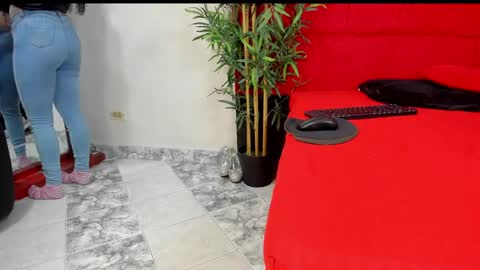 Elena  Derek online show from 12/09/24, 12:30